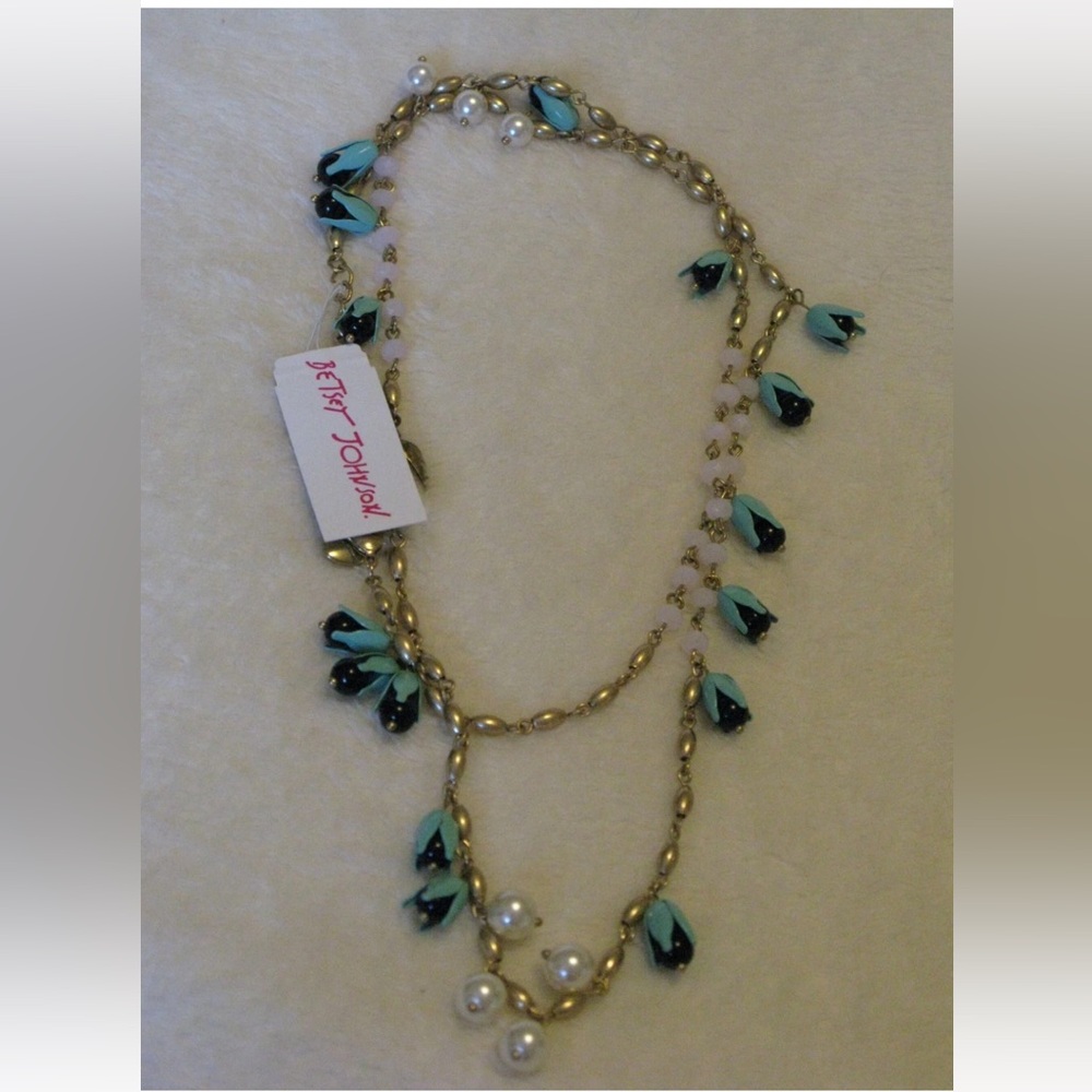 Betsey Johnson 'Wanderlust' Necklace NWT Beautiful Rare Gold Pearl 38 Inch Long